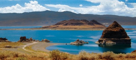Pyramid Lake